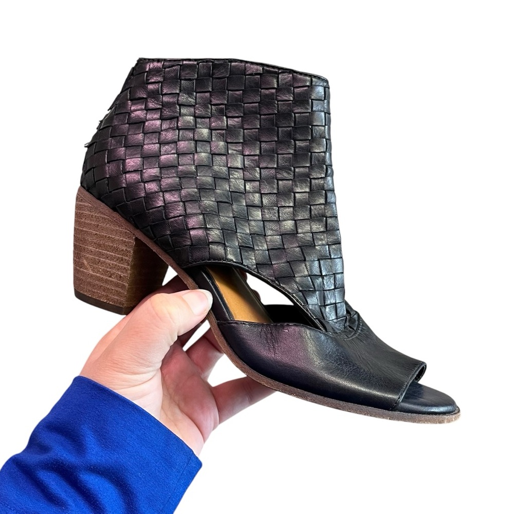 Patricia Nash Italian Leather Rosetta Woven Heeled Bootie Sandal Navy 7.5